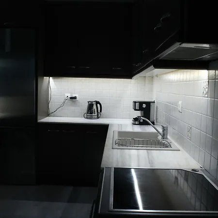 Grey Stones & Balcony Daire