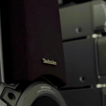 Grey Stones & Balcony Apartment