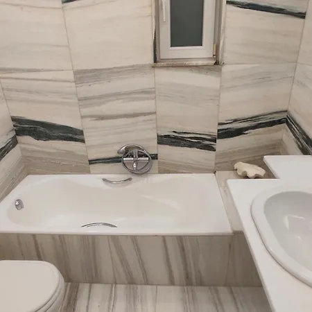 Grey Stones & Balcony Daire *